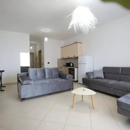 Enmar Promenade 아파트 Sarandë