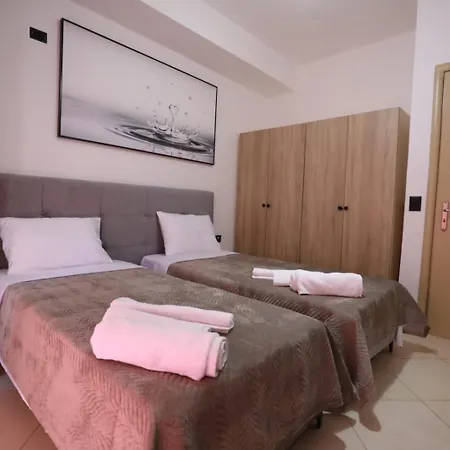 Enmar Promenade 아파트 Sarandë